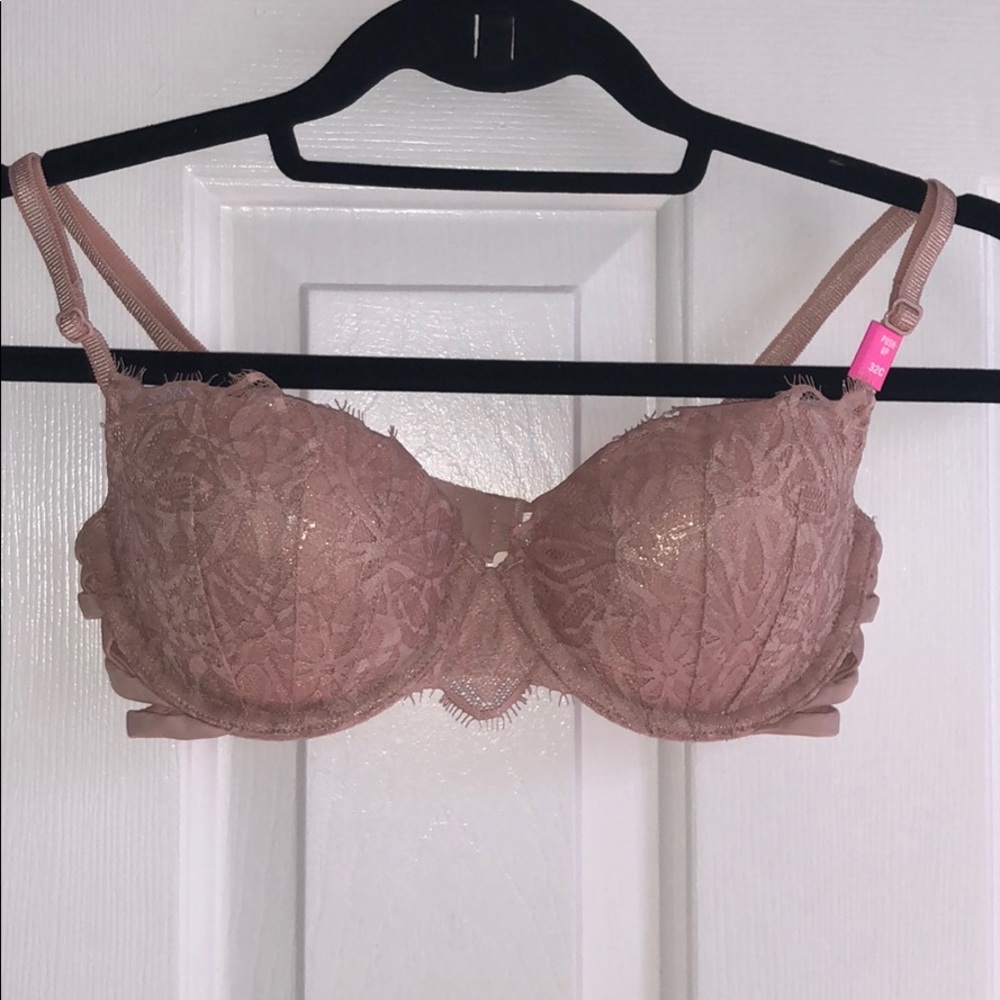 Victoria’s Secret Pink bra size 32C